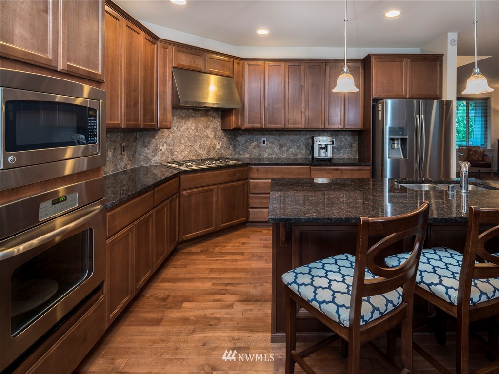 21914 78th Place West Edmonds, WA 98026 - Photo 8 of 25