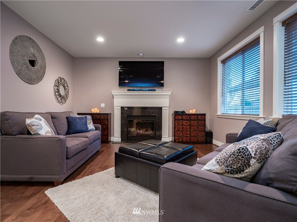21914 78th Place West Edmonds, WA 98026 - Photo 10 of 25