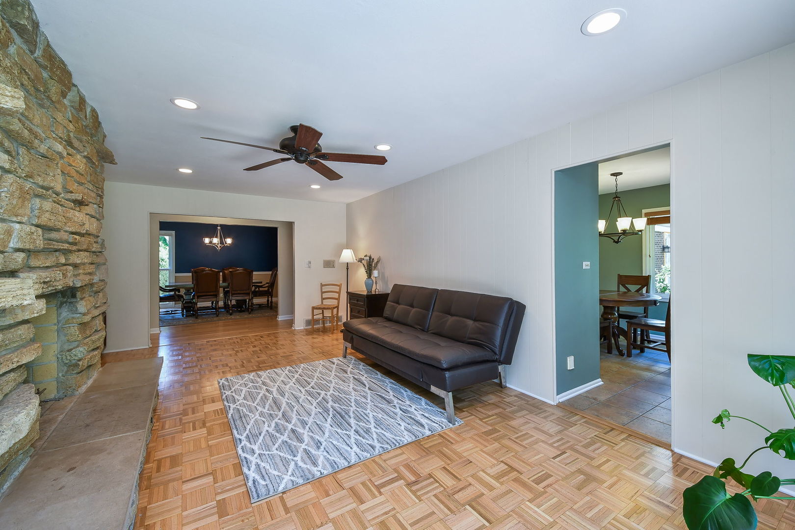 588 Williamsburg Road Glen Ellyn, IL 60137 - Photo 15 of 53