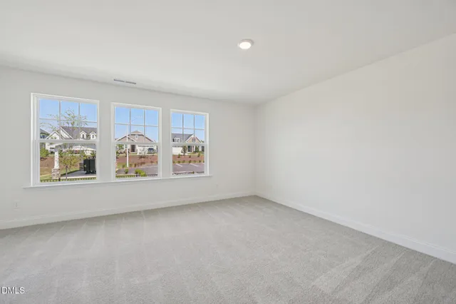 a picture of a wall with a white wall