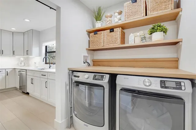 a view of washer and dryer