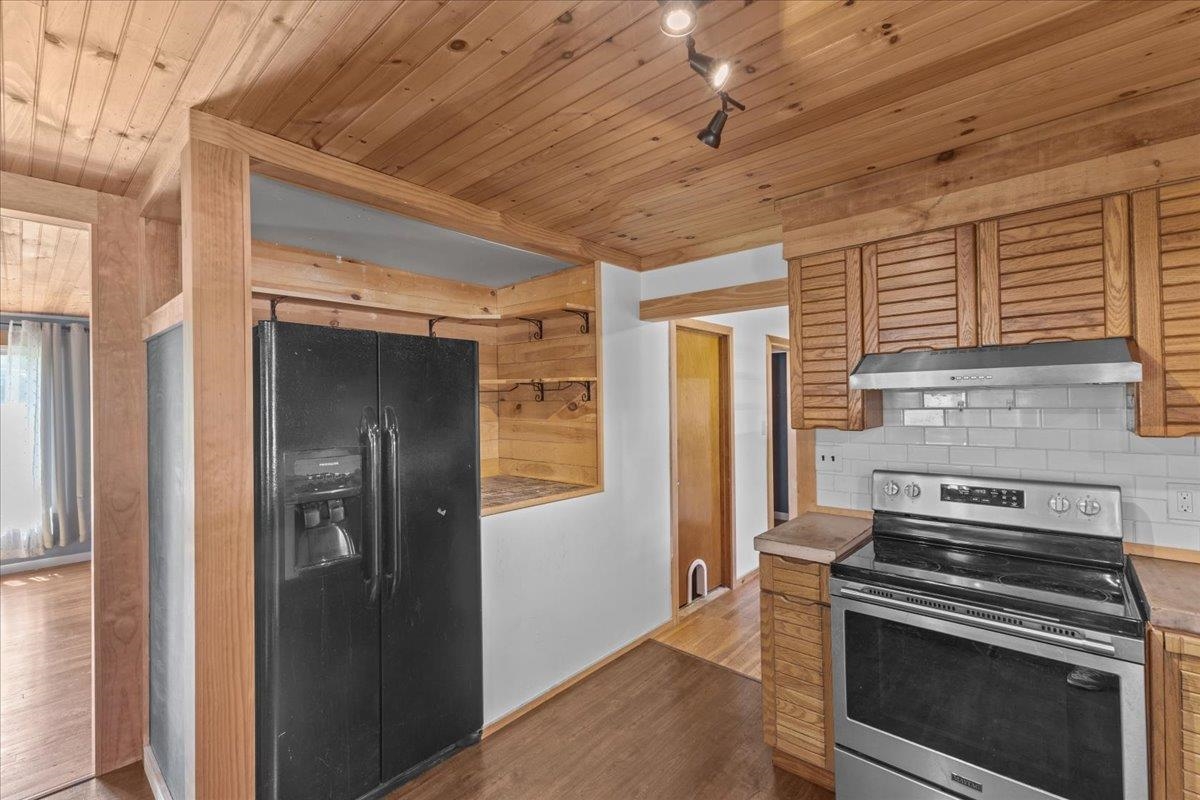 239 Everest Road Milton, VT 05468 - Photo 11 of 24