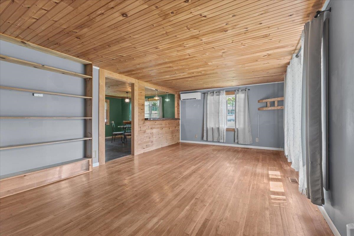239 Everest Road Milton, VT 05468 - Photo 7 of 24
