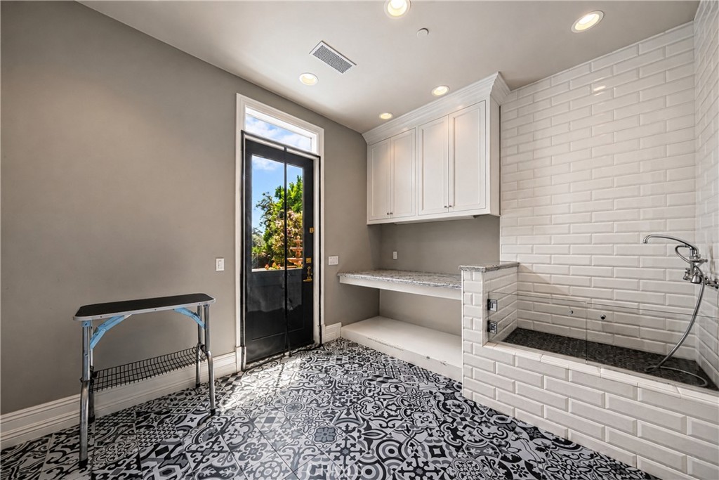 1020 Hampton Road Arcadia, CA 91006 - Photo 16 of 54 Gallery Image 16