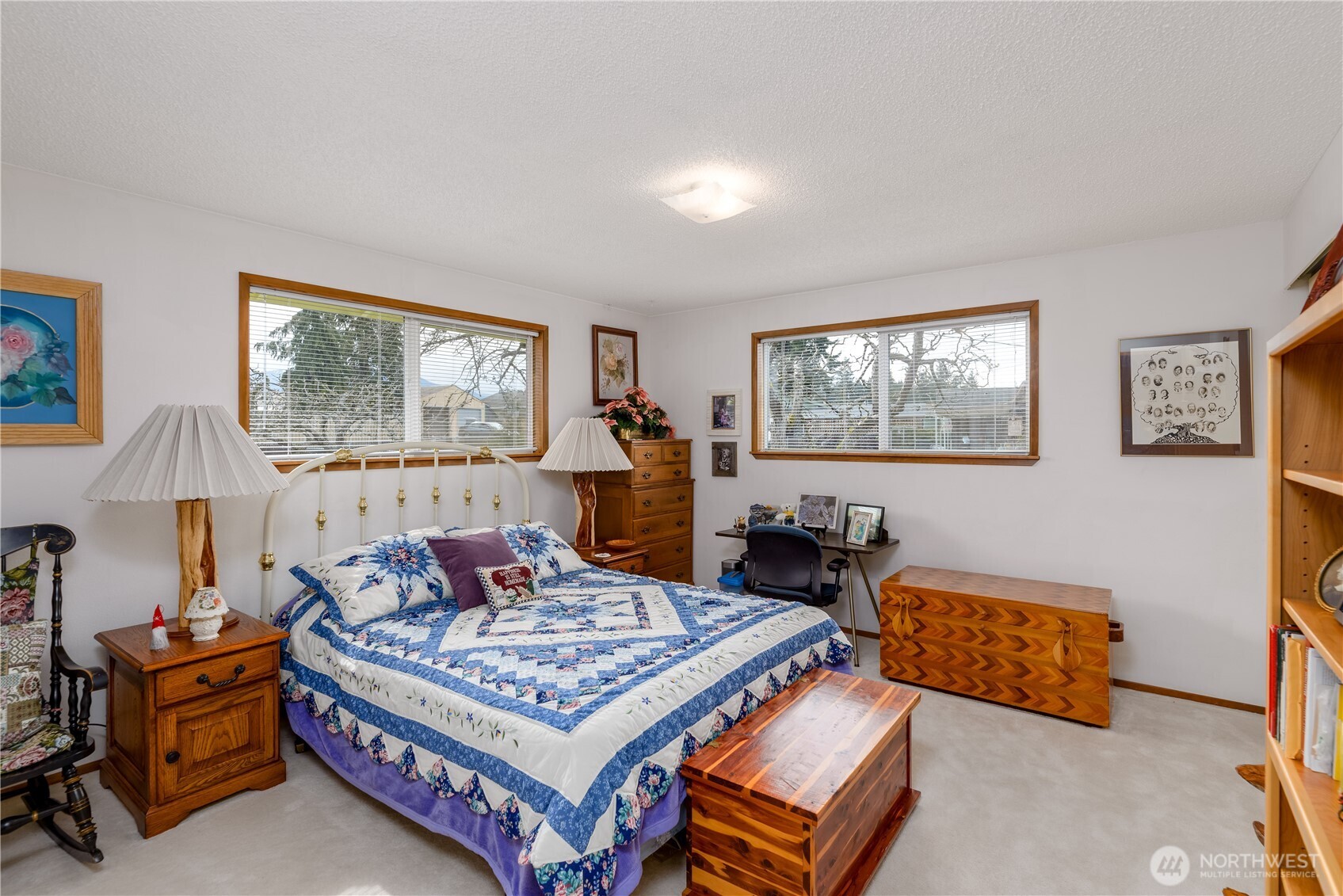 343 West Hemlock Street Sequim, WA 98382 - Photo 12 of 16 a living room with furniture and a window