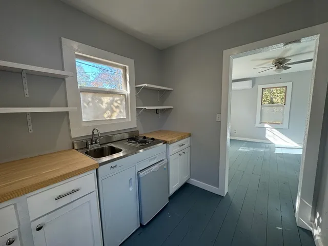 $800 | 511 Main Street, Martindale, TX 78655