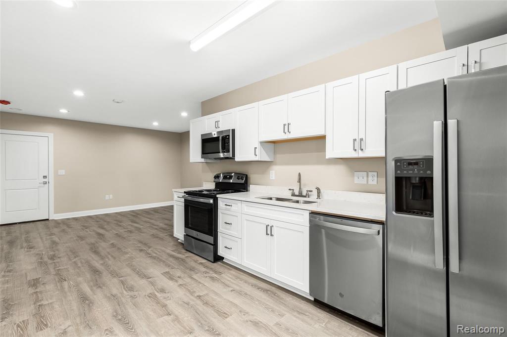 134 West University Drive, Unit 303 Rochester, MI 48307 - Photo 4 of 19