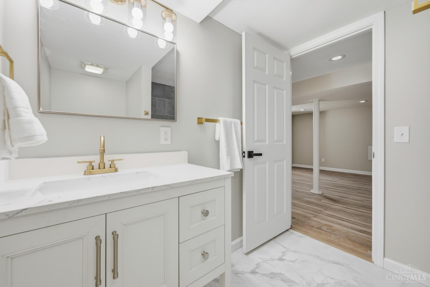 7034 Hearne Road Cincinnati, OH 45248 - Photo 39 of 52 Gallery Image 39