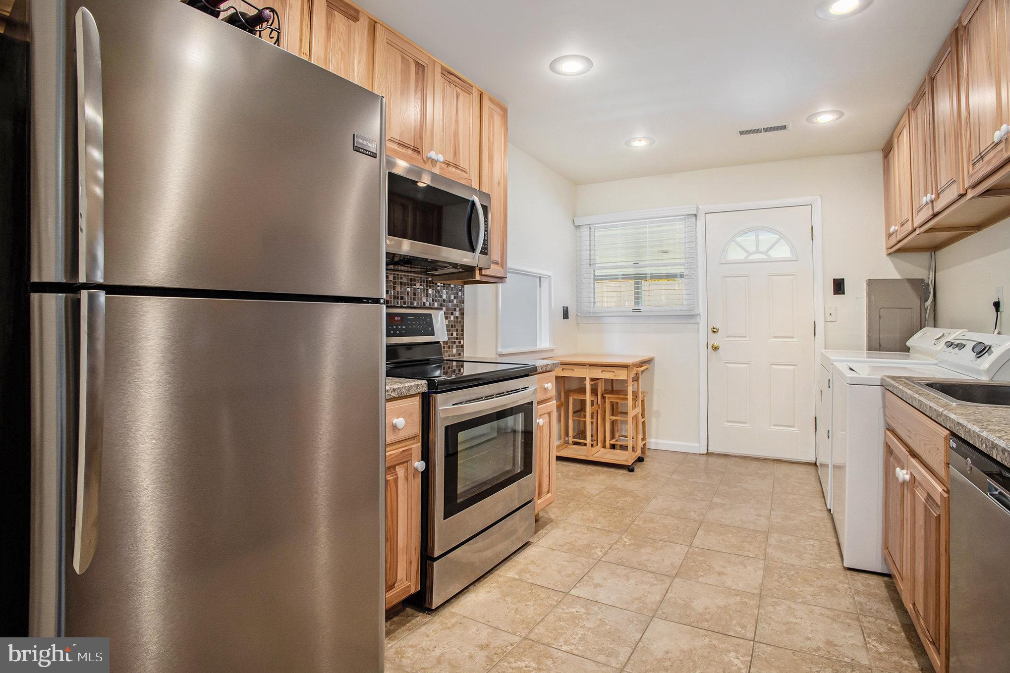 208 Bryans Road Norristown, PA 19401 - Photo 12 of 31 Gallery Image 12