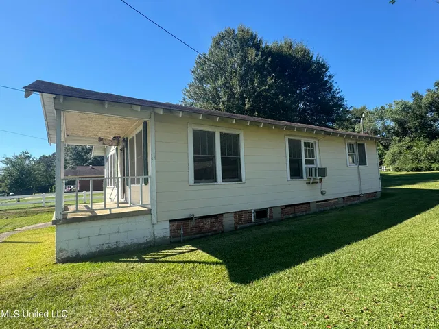 $52,500 | 1019 Pearl River Avenue, McComb, MS 39648