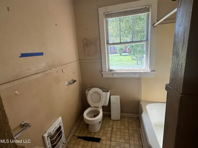 $52,500 | 1019 Pearl River Avenue, McComb, MS 39648