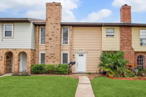 $1,900 | 1428 Silverpines Road, Unit 428, Houston, TX 77062