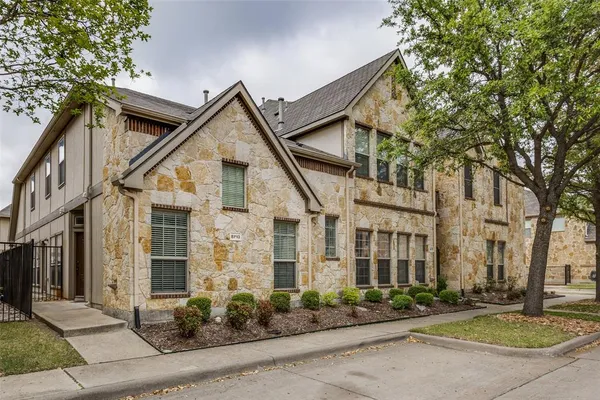 $359,900 | 8713 Papa Trail, McKinney, TX 75070