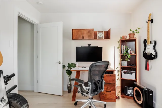 $699,000 | 827 Gullett Street, Austin, TX 78702