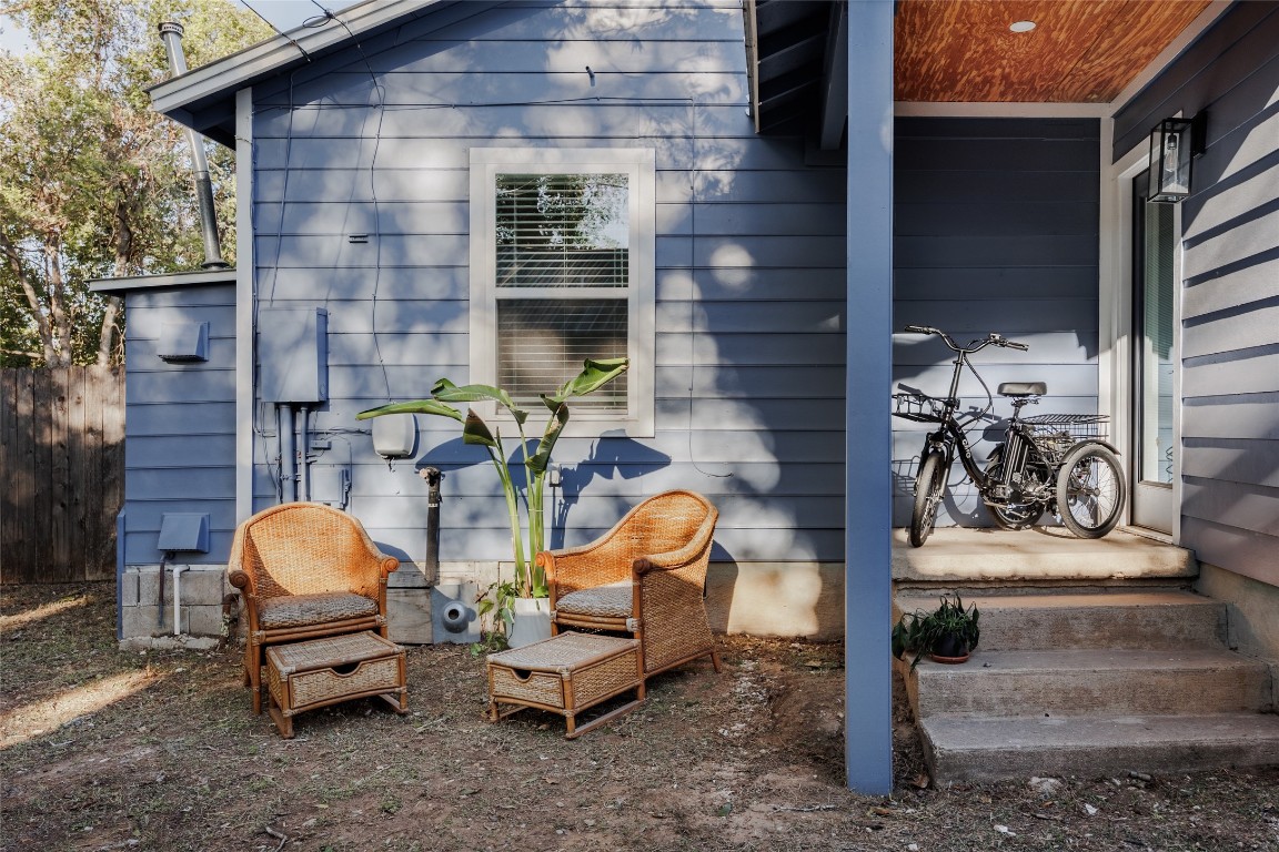 827 Gullett Street Austin, TX 78702 - Photo 19 of 40