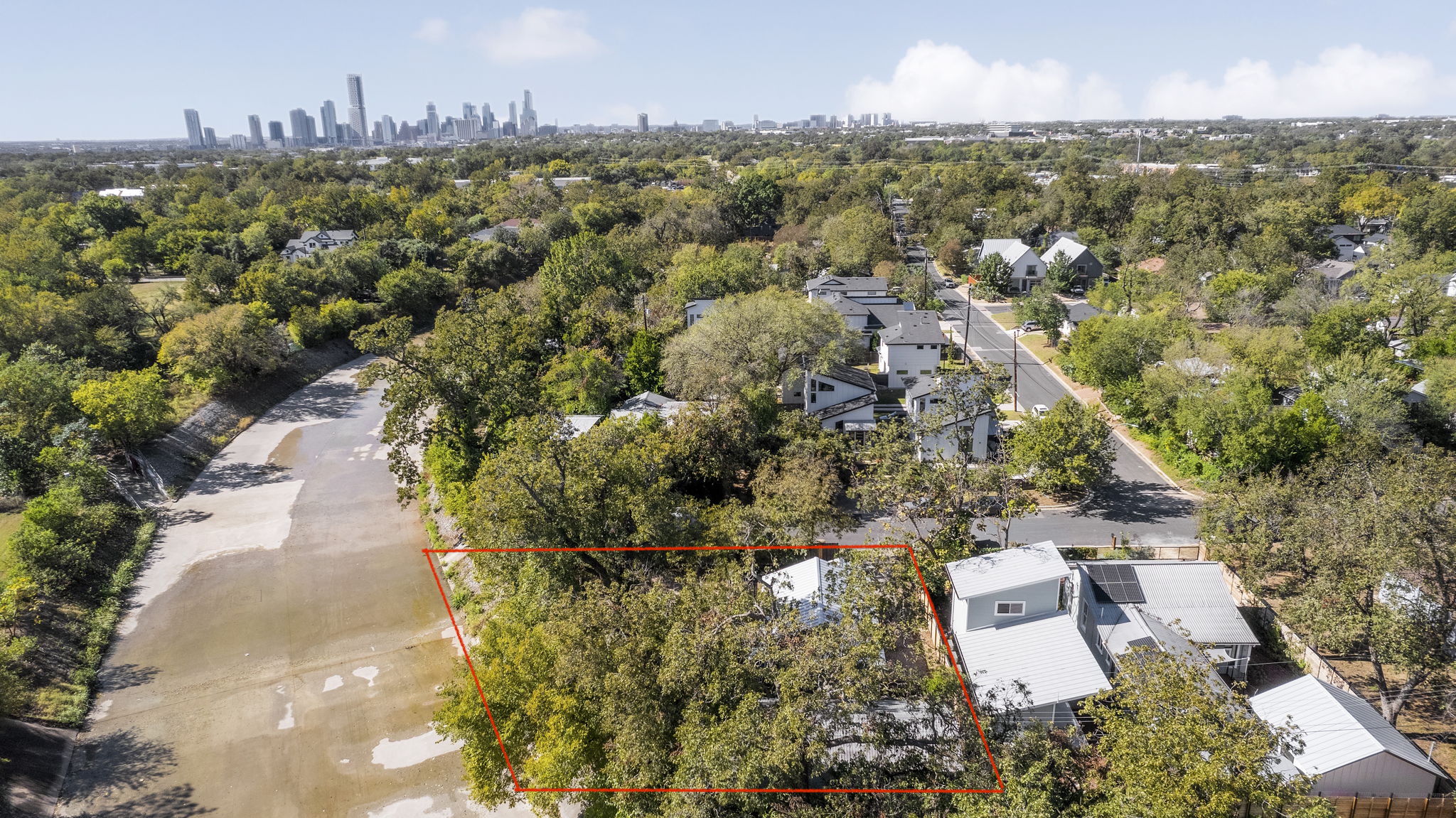 827 Gullett Street Austin, TX 78702 - Photo 25 of 25 a view of a city