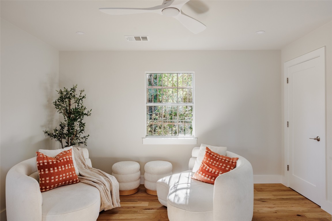 827 Gullett Street Austin, TX 78702 - Photo 27 of 40