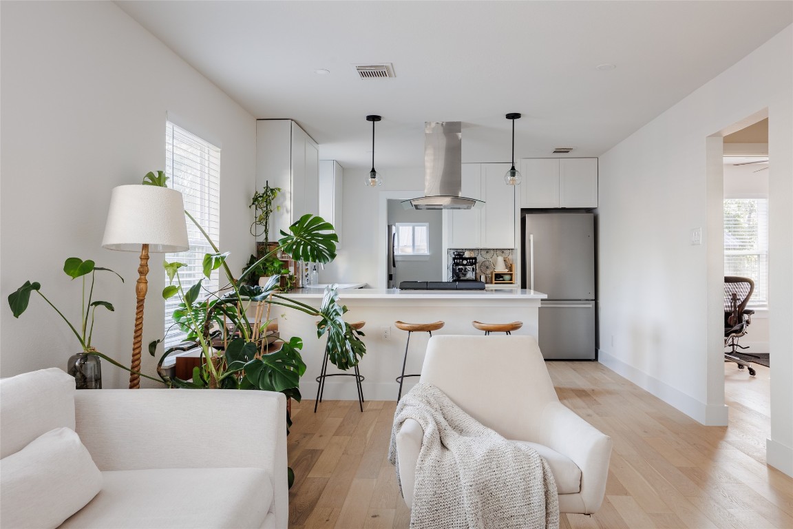 827 Gullett Street Austin, TX 78702 - Photo 5 of 40