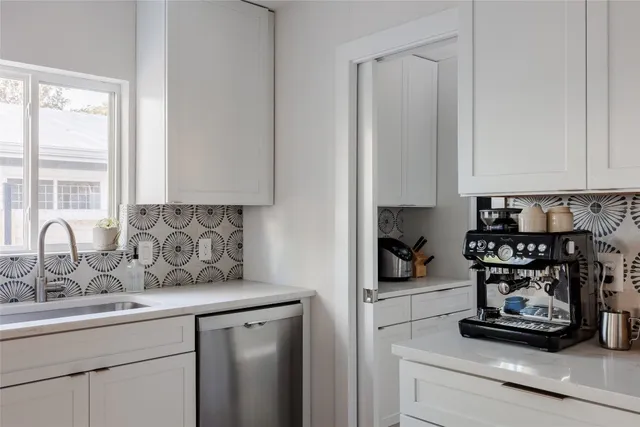 $699,000 | 827 Gullett Street, Austin, TX 78702