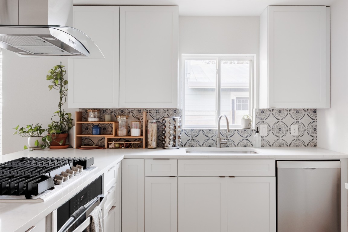 827 Gullett Street Austin, TX 78702 - Photo 10 of 40