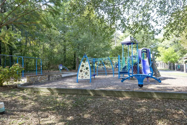 $1,289,000 | 41 Oakwood Drive, Chapel Hill, NC 27517