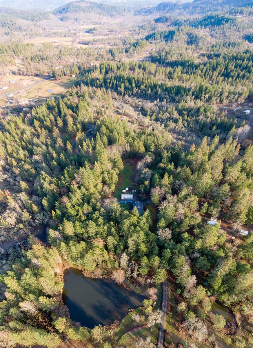 489 Derby Road Eagle Point, OR 97524 - Photo 2 of 27 Additional Photo