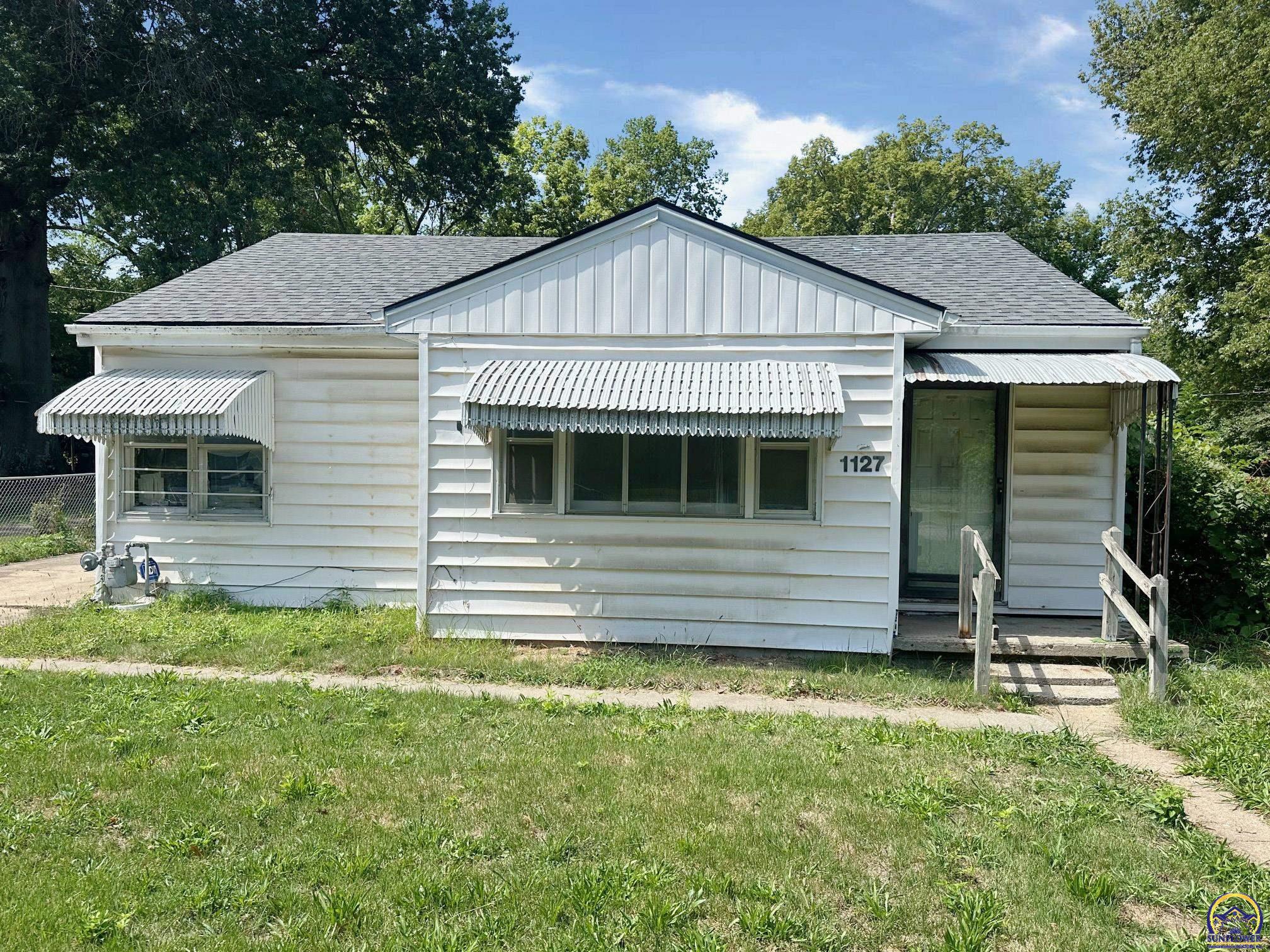 1127 Southeast Locust Street Topeka, KS 66607 - Photo 1 of 1 Gallery Image 1