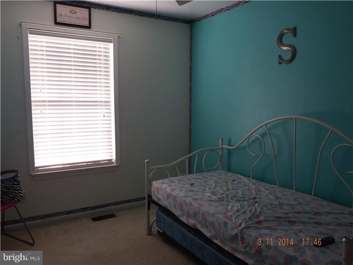 211 Springvalley Way Aston, PA 19014 - Photo 12 of 18 Bedroom 2