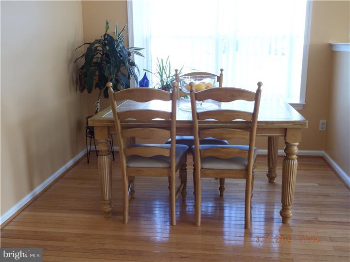 211 Springvalley Way Aston, PA 19014 - Photo 9 of 18 Dining Room