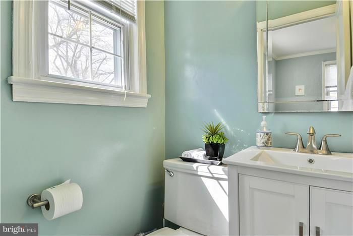 10306 Ridgemoor Drive Silver Spring, MD 20901 - Photo 15 of 30 Bath