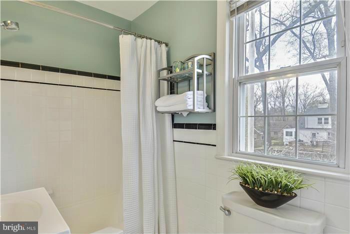 10306 Ridgemoor Drive Silver Spring, MD 20901 - Photo 22 of 30 Bath