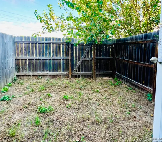 $1,000 | 7301 Longing Trail, Unit 4, San Antonio, TX 78244