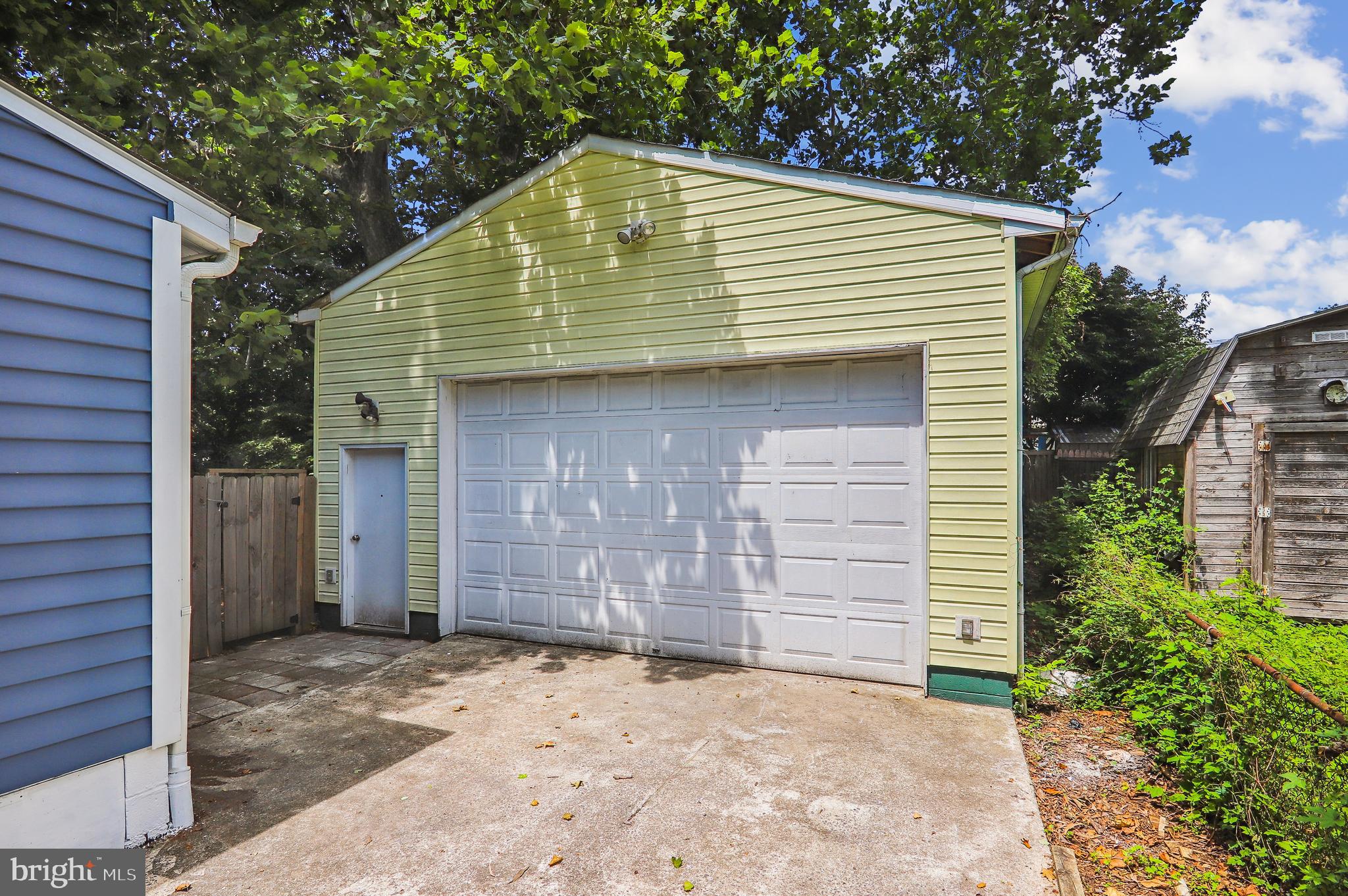 4413 Sigsbee Road Silver Spring, MD 20906 - Photo 30 of 36 Oversized Dream Garage