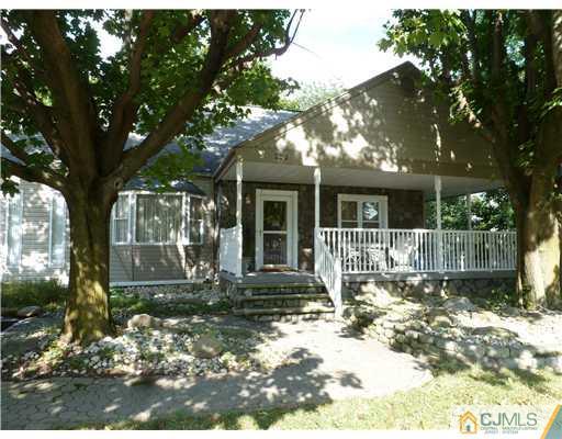 202 Georges Road Dayton, NJ 08810 - Photo 1 of 25 Gallery Image 1