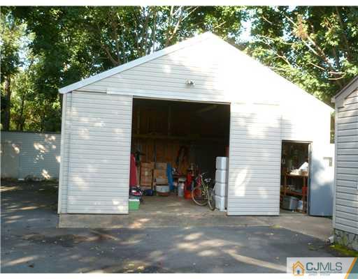 202 Georges Road Dayton, NJ 08810 - Photo 23 of 25 Gallery Image 23
