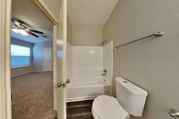 $2,350 | 21610 Britton Hill Way, Katy, TX 77449