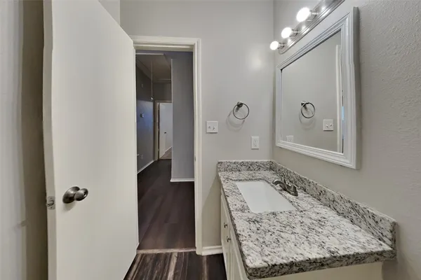 $2,350 | 21610 Britton Hill Way, Katy, TX 77449