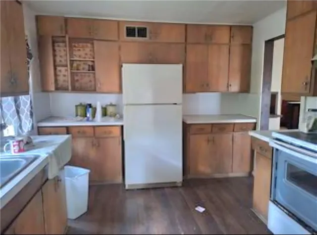 $49,900 | 230 East Prairie Street, Girard, KS 66743