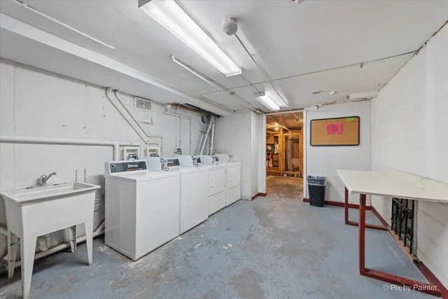 $185,000 | 500 Chase Drive, Unit 12, Clarendon Hills, IL 60514