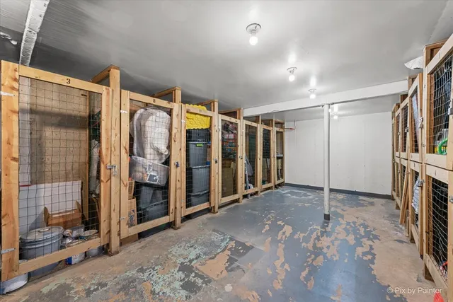 $185,000 | 500 Chase Drive, Unit 12, Clarendon Hills, IL 60514