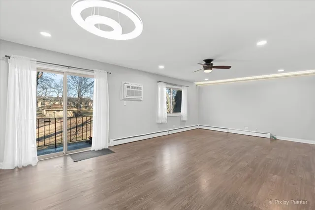 $185,000 | 500 Chase Drive, Unit 12, Clarendon Hills, IL 60514