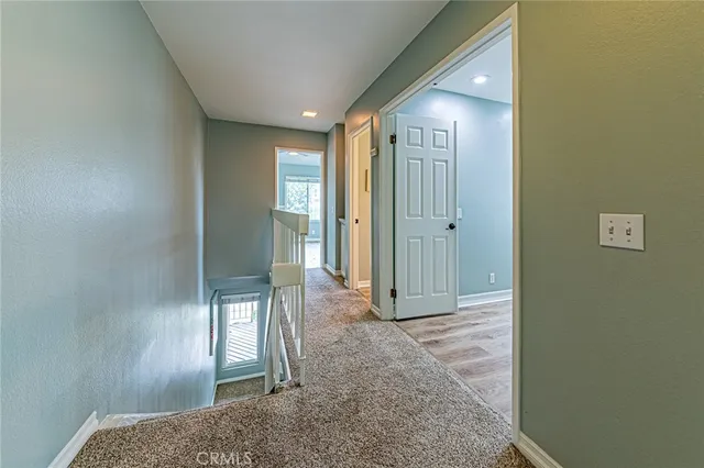 a view of entryway with livingroom