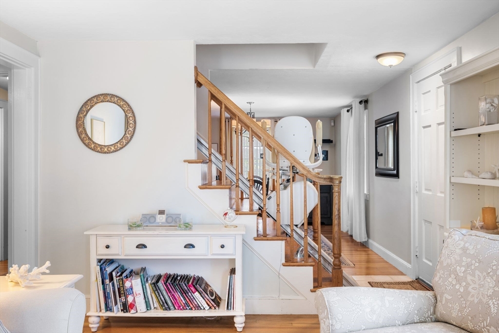 30 Walter Road Danvers, MA 01923 - Photo 5 of 32