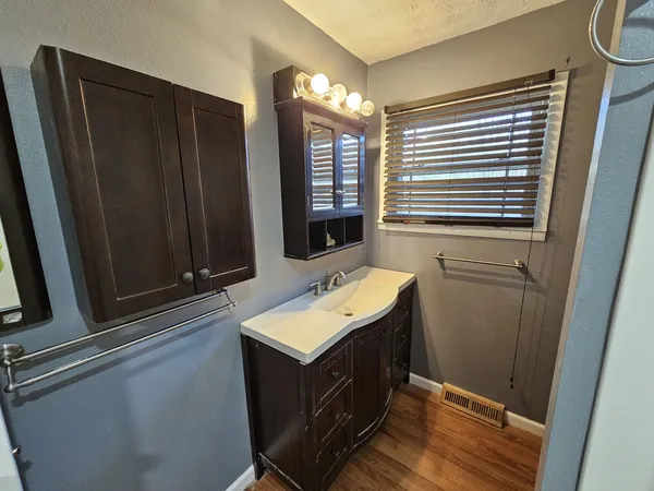$172,500 | 111 West Hickory Street, Bluford, IL 62814
