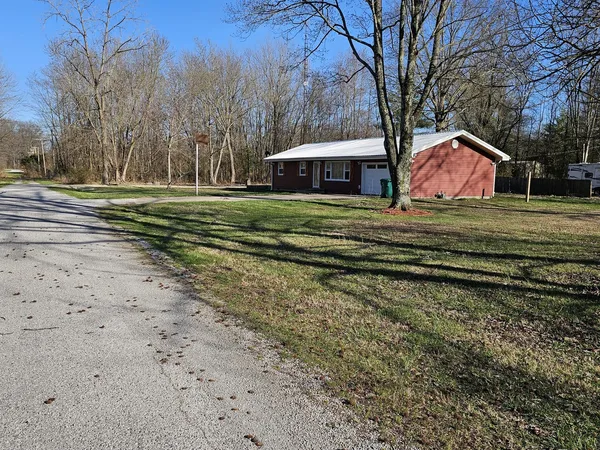 $172,500 | 111 West Hickory Street, Bluford, IL 62814