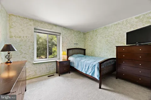 $315,000 | 5415 Doral Drive, Wilmington, DE 19808