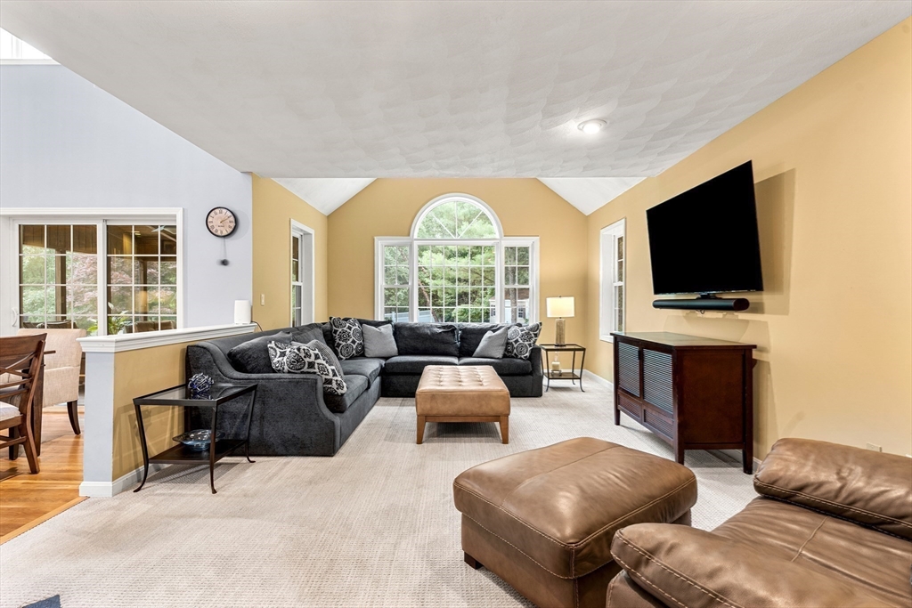 9 Jack Rabbit Lane Westford, MA 01886 - Photo 18 of 41 Gallery Image 18