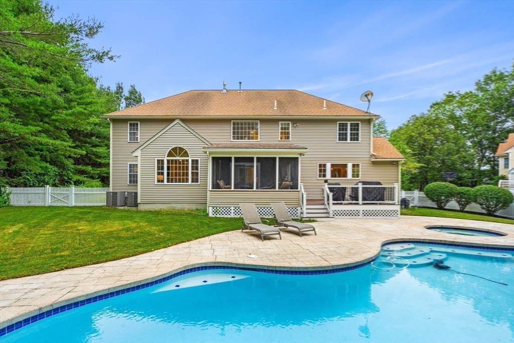9 Jack Rabbit Lane Westford, MA 01886 - Photo 3 of 41 Gallery Image 3
