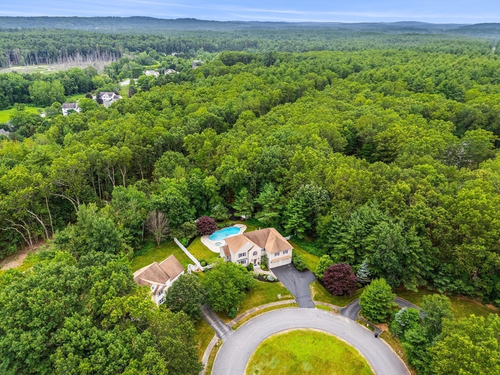 9 Jack Rabbit Lane Westford, MA 01886 - Photo 6 of 41 Gallery Image 6
