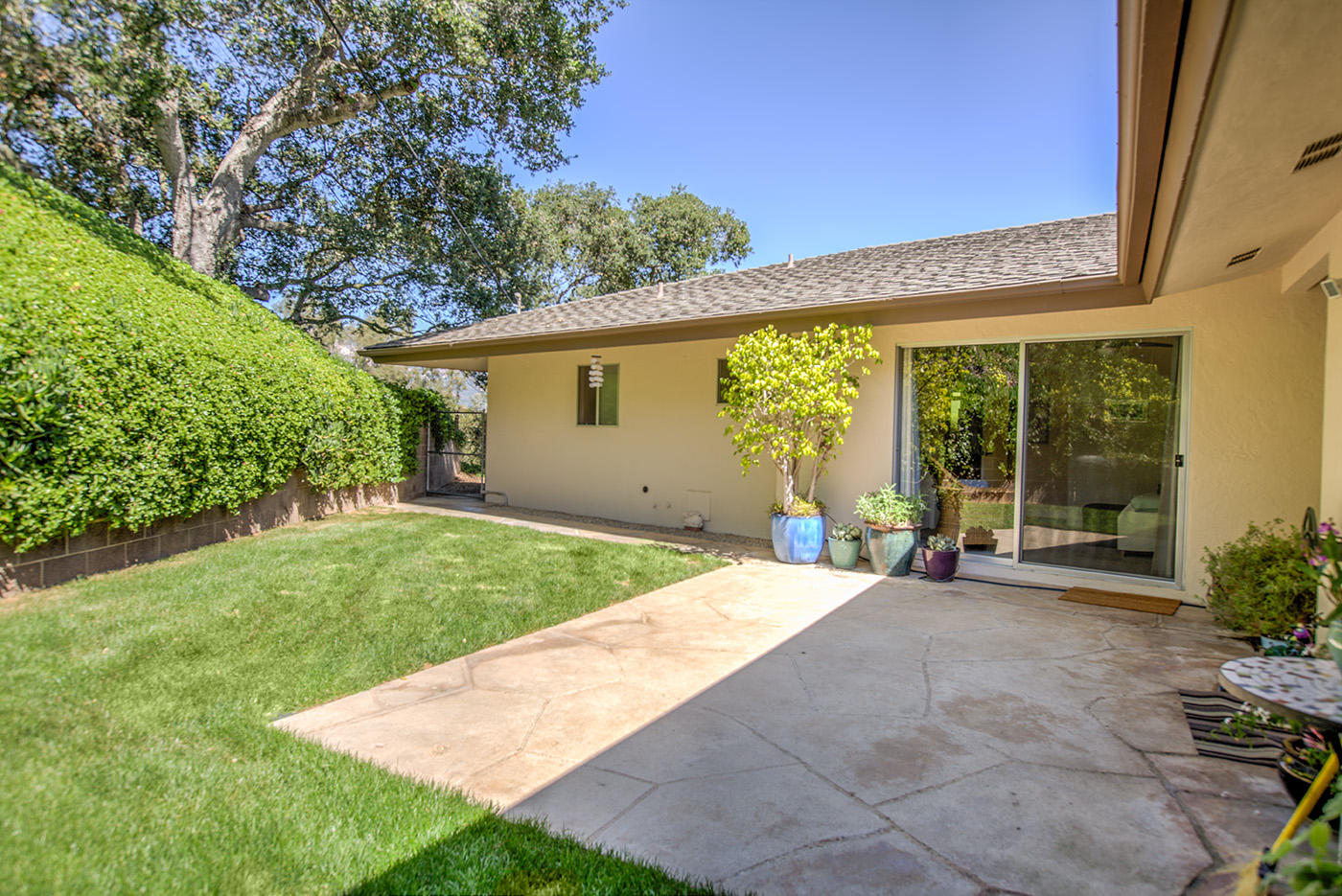 1264 Mountain View Road Santa Barbara, CA 93109 - Photo 11 of 20 Private, level grass yard